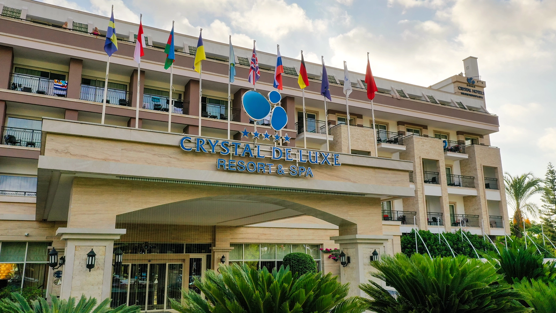 2023 - Crystal Hotels
